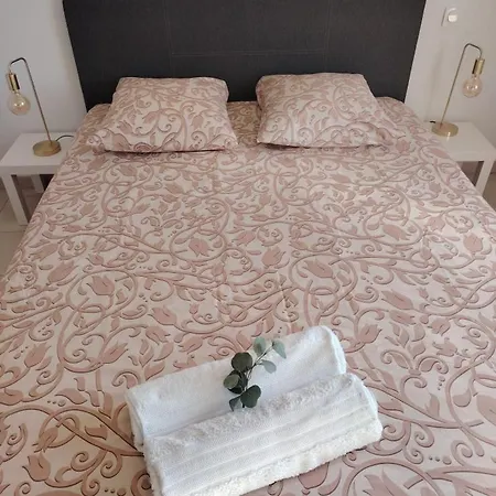 Apartamento Village, Appt Avec Terrasse&parking Privé *